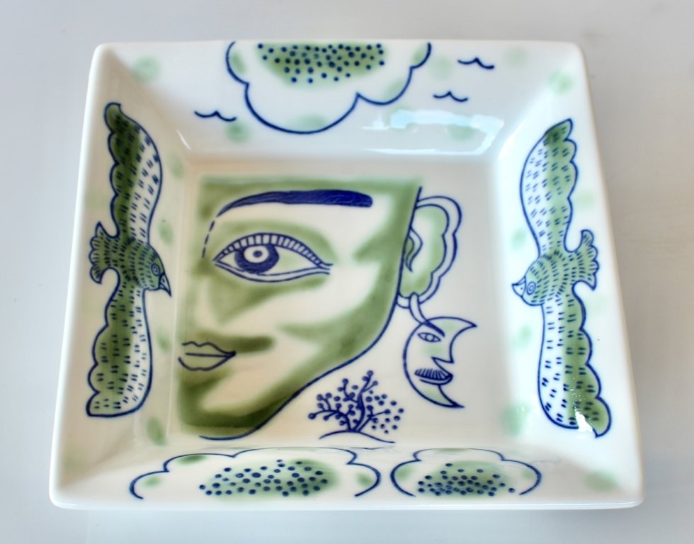Green Face With Birds Ceramic Plate